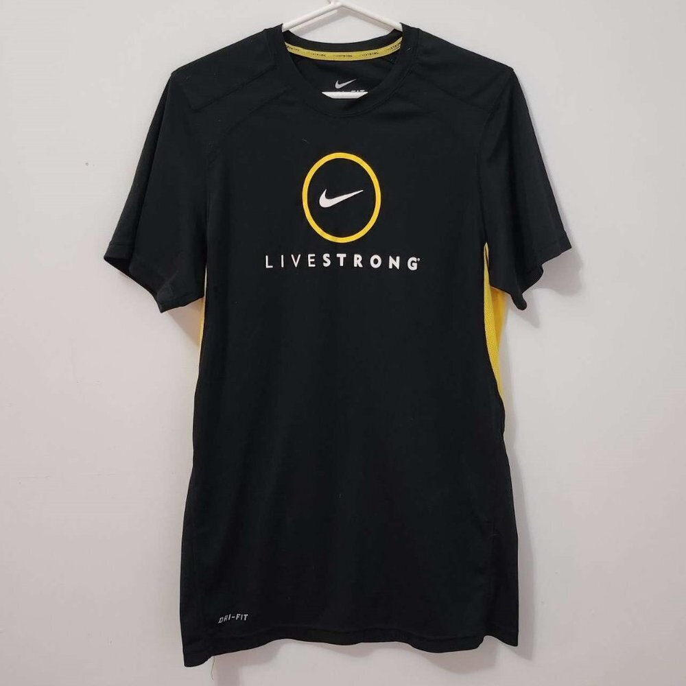Live‎ Strong Black and Yellow Workout Athletic Mens Short Sleeve Shirt